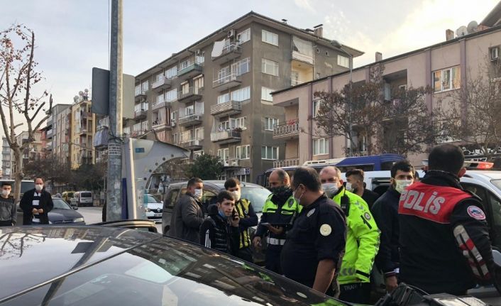 Yoklama kaçağı genç dur ihtarına uymadı, kaza yaptı, 16 bin 450 TL ceza yedi