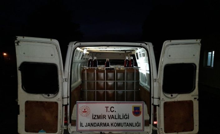 Yol kontrolü sırasında durdurulan araçtan 3 bin litre kaçak akaryakıt ele geçirildi