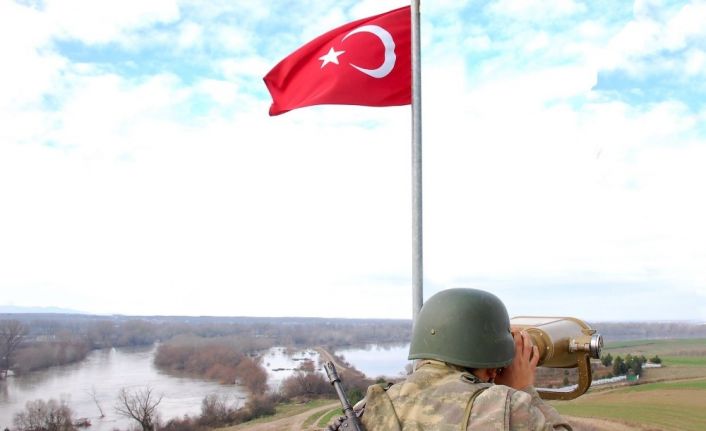 Yurda kaçak yollarla girmeye çalışan bir PKK’lı Jandarma ekipleri tarafından yakalandı