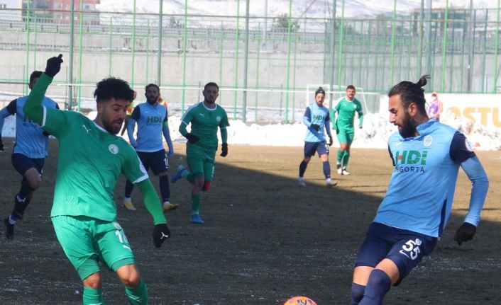 2. Lig Kırmızı Grup: Sivas Belediyespor: 2 - Pazarspor: 0