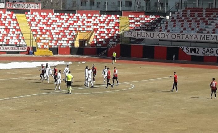 2. Lig: Vanspor FK: 1 - Karacabey Belediye Spor: 2