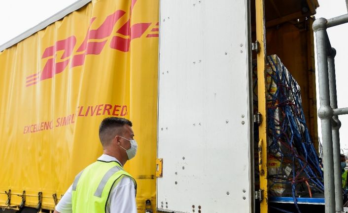 Avustralya’ya 142 bin doz korona virüs aşısını telsim aldı