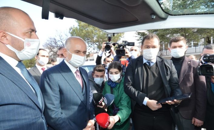 Bakan Karaismailoğlu: “Türkiye’nin uzun yıllar kanayan bir yarası olan trafik kazaları maalesef geçmişte çok can aldı, çok şükür o günler geride kaldı”