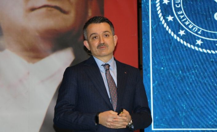 Bakan Pakdemirli: “Hamsi avcılığında kısıtlama 7 Şubat saat 01.00’den itibaren sona erecek”