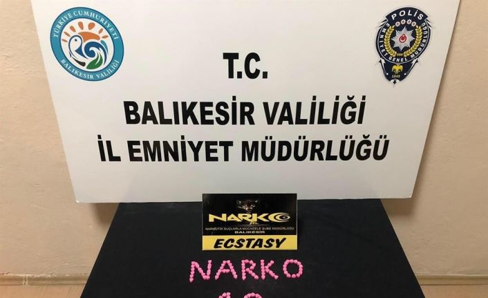 Balıkesir’de polisten 11 uyuşturucu şüphelisine operasyon