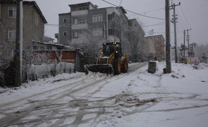 Bartın’da kar yağışı etkili oluyor