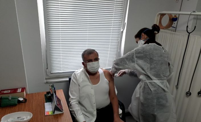 Başkan Murat Aydın korona virüs aşısı oldu