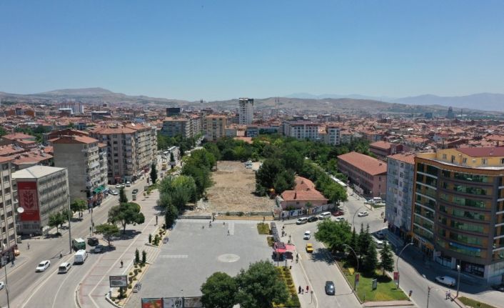 Başkan Şerifoğulları, “Modern bir şehir inşa hedefiyle çalışmalarımızı kararlılıkla sürdürüyoruz”