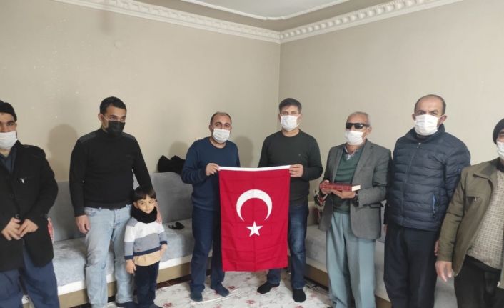 Batman’da teröristlerce 28 yıl önce annesinin kucağında şehit edilen 5 aylık bebek anıldı