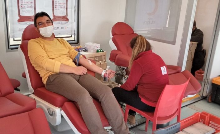 Besni Küçük Sanayi Sitesi esnafı kan bağışında bulundu