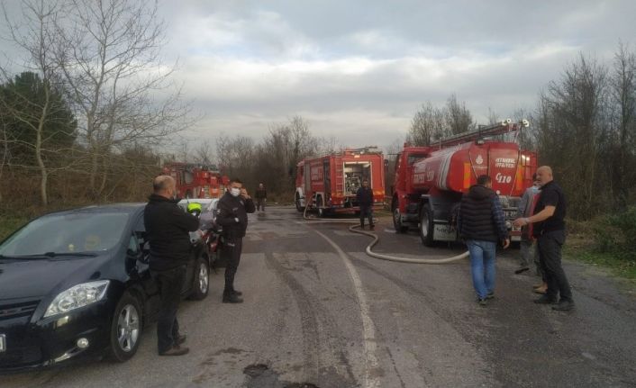 Beykoz’da orman yangını çıktı. Olay yerine itfaiye ekipleri sevk edildi.
