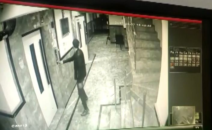 Binadan bisiklet çalan hırsız kameralara yakalandı