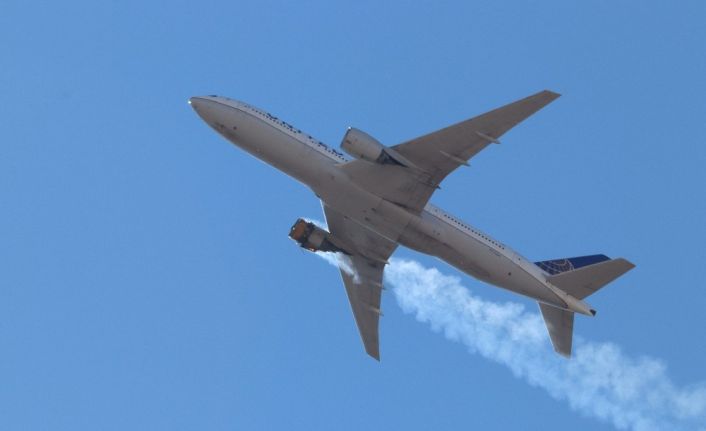 Boeing’den dünya genelinde 777 tipi yolcu uçaklarını indirme talebi