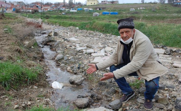 Boşa akan tonlarca su, Kıbrıs Gazisini çileden çıkardı: "Yazık günah değil mi?"
