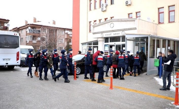 Çağ merkezi üzerinden 4 milyon liralık vurgun yapan 18 kişiden 11’i tutuklandı