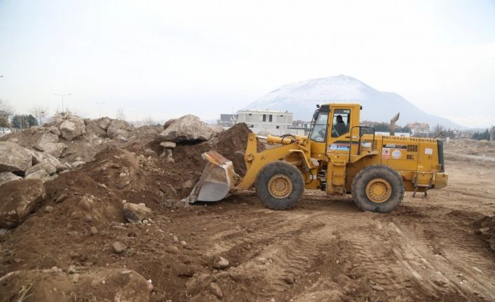 Daha temiz bir ilçe için mahallelerde hafriyat temizliği devam ediyor