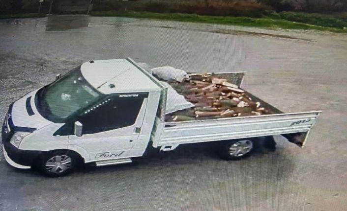 Denizli JASAT, 4 ilde 7 yaşlıyı dolandıran hırsızlık şebekesini 1 günde yakaladı