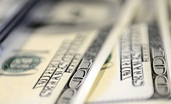 Dolar ve eurodaki düşüş haftanın son işlem gününde de sürüyor