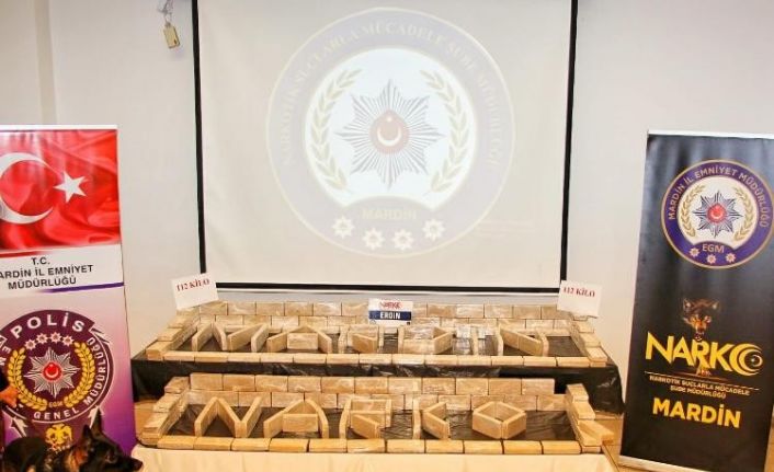 (Düzeltme) Mardin’de tırın soğutucu bölümüne gizlenmiş vaziyette 112 kilogram eroin ele geçirildi