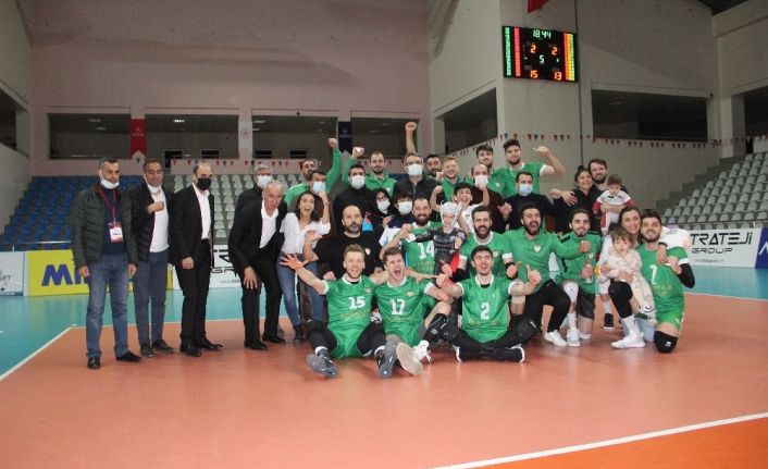 Efeler Ligi: Bingöl Solhan Spor: 3 - Tokat Bld. Plevne: 2