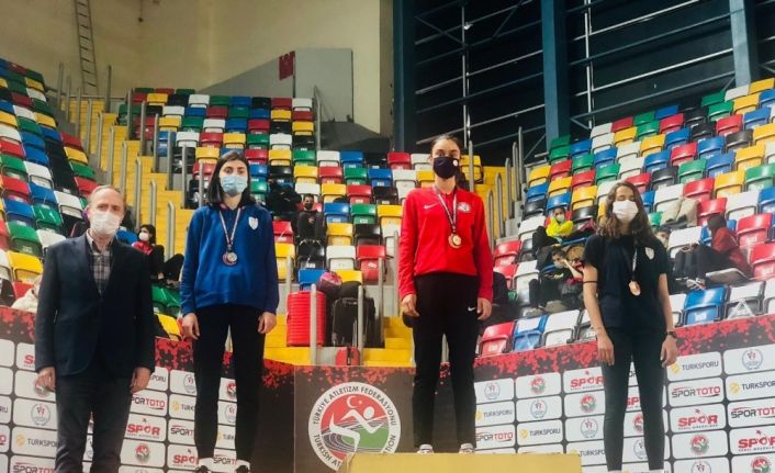 Erdekli sporcu Aleyna Karaca Türkiye şampiyonu