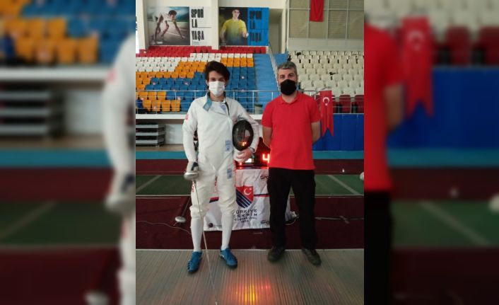 Eskrim sporcusu Akal, Dünya Şampiyonası için Milli takım kampına davet edildi
