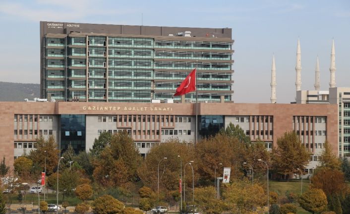 Evlilik dışı ilişkisinden olan bebeği eşine çöpe attıran kadına müebbet hapis cezası