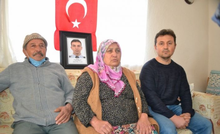 Gara şehidi polisin ailesi terör örgütünün çirkin propagandasını anlattı