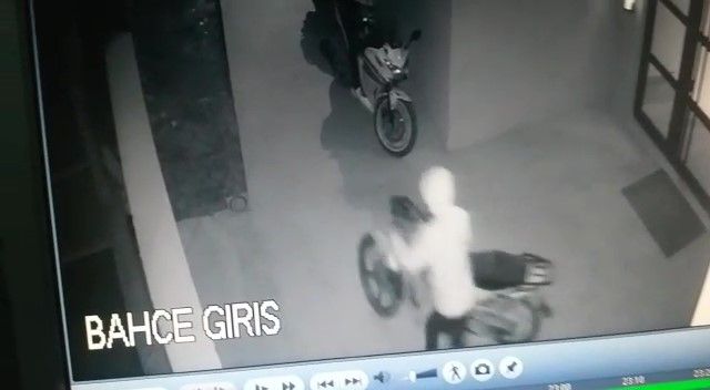 Hayırsız evlat 4 gün arayla babasının motoru ve arabasını çaldı