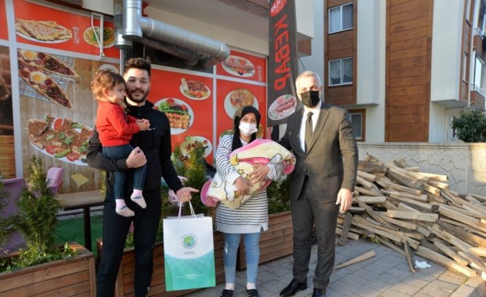 Hendek’te yeni doğan her bebek için bir fidan toprakla buluşuyor