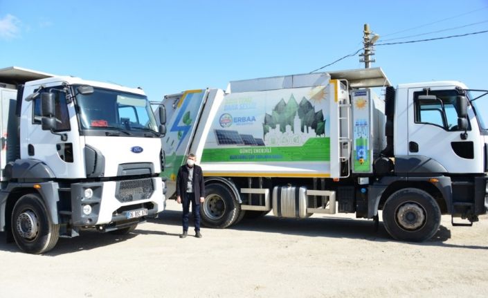 Hibrit çöp kamyonlarıyla yüzde 50 tasarruf sağlıyor