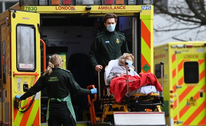 İngiltere’de Covid-19 vaka sayısı yüzde 80 azaldı