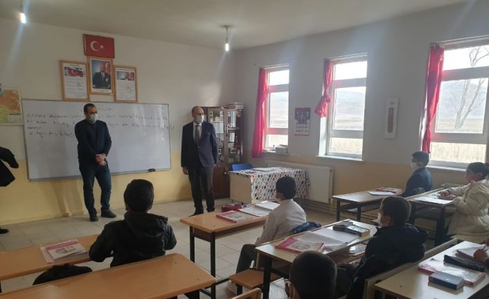 Kars’ta köy okulları yüz yüze eğitime başladı