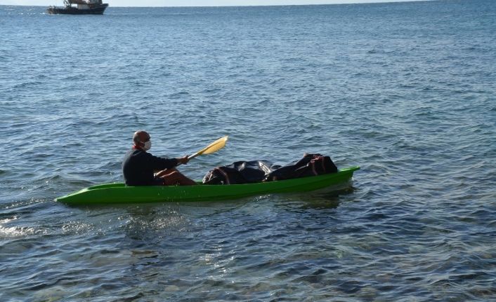 Kayalık bölgedeki ceset, kano yardımıyla kıyıya çıkartıldı