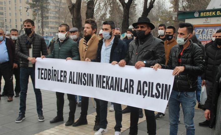 Kayserili esnaflar korona virüs tedbirleri kapsamında kapatılan iş yerlerinin açılmasını istiyor
