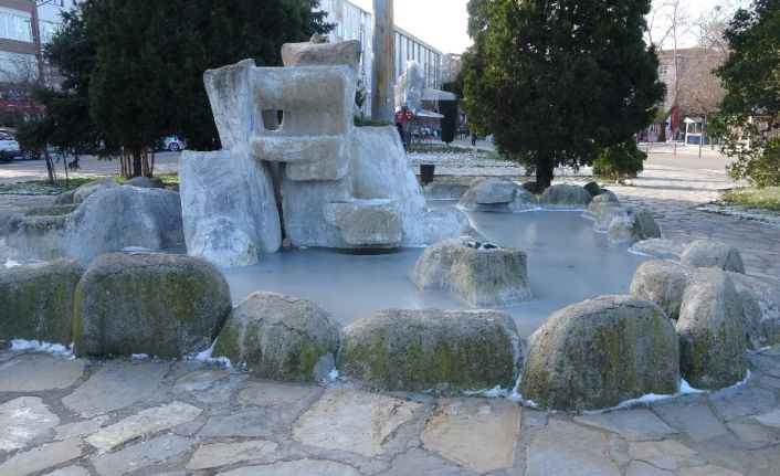 Kırklareli’nde kar yerini soğuk havaya bıraktı