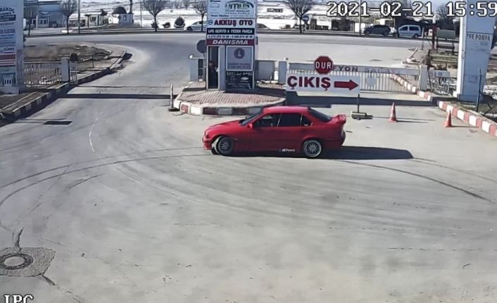 Kısıtlamada drift atan sürücüye 7 bin TL’ye yakın para cezası kesildi