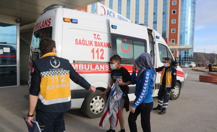 Köpek ısıran 1 çocuk kaçtı, 2 çocuk hastanede tedavi altına alındı