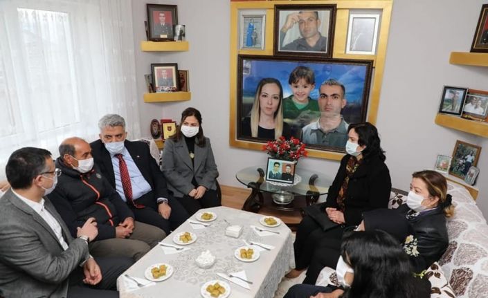 Makas çiftinden şehit ailesine ziyaret