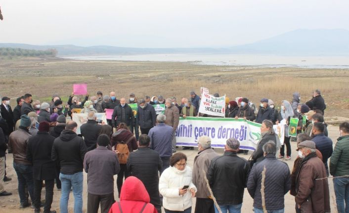 Manisa’nın kuş cenneti göz göre göre yok oluyor