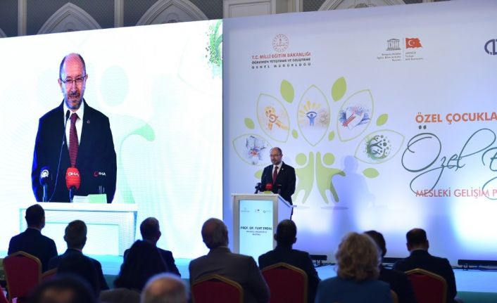 Milli Eğitim Bakanlığı ve Anadolu Üniversitesi’nden özel çocuklar ve öğretmenleri için kapsamlı çalışma