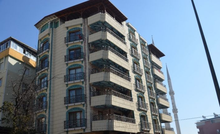 Mimarisiyle hayrete düşüren bina