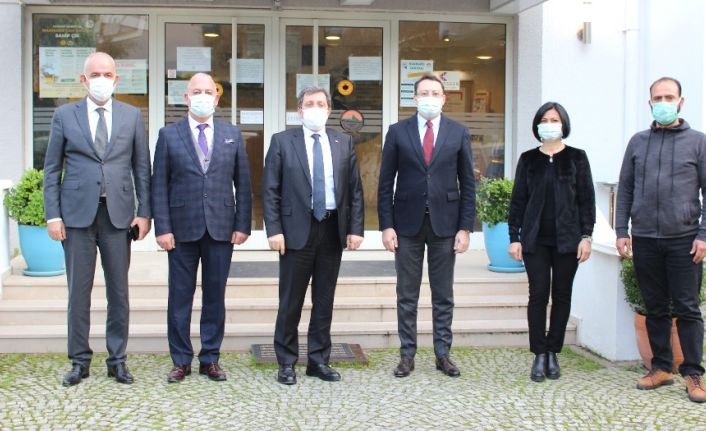 Muğla Valisi Orhan Tavlı Marmaris Ticaret Odası Başkanı Ayhan ile görüştü