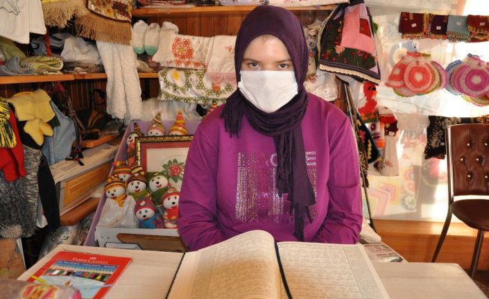 Otizmli genç kızın Kur’an aşkı