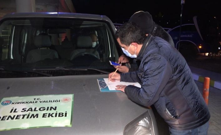 Otobüste seyahat eden 2 kişinin "risklidir" grubunda olduğu tespit edildi: 29 yolcu karantinaya alındı