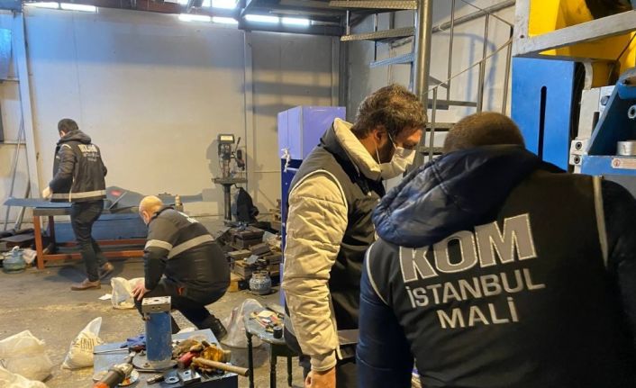 (Özel) Esenyurt’ta atık merkezi gibi gösterilen iş yerine sahte para operasyonu