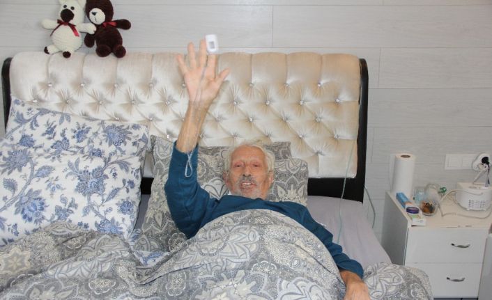 (Özel) İki kez solunumu, bir kez kalbi durdu; 89 yaşında Covid’i yendi