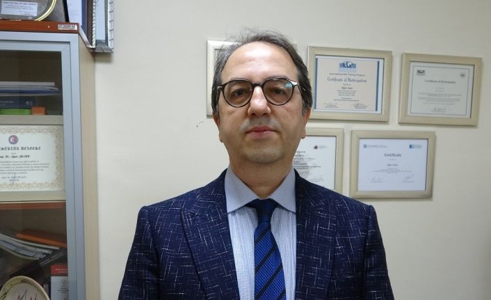 (Özel) Prof. Dr. Şener: "Dalgalanmaları önlemek için 2 metodumuz var; aşı ile maske, mesafe ve hijyen"