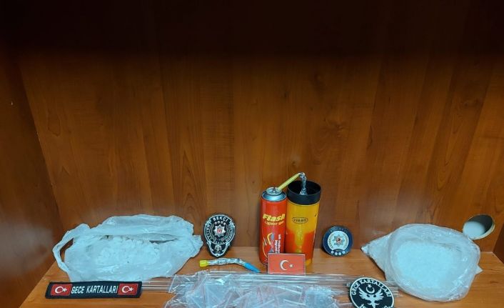 (Özel) Şişli’de 300 bin lira değerinde 1.2 kilo metamfetamin ele geçirildi