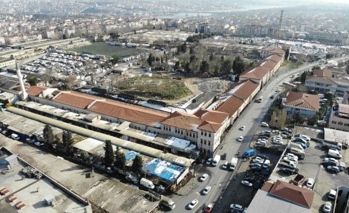 (ÖZEL) Türkiye’nin en büyük kütüphanesi olacak olan Rami Kışlası açılmak için gün sayıyor